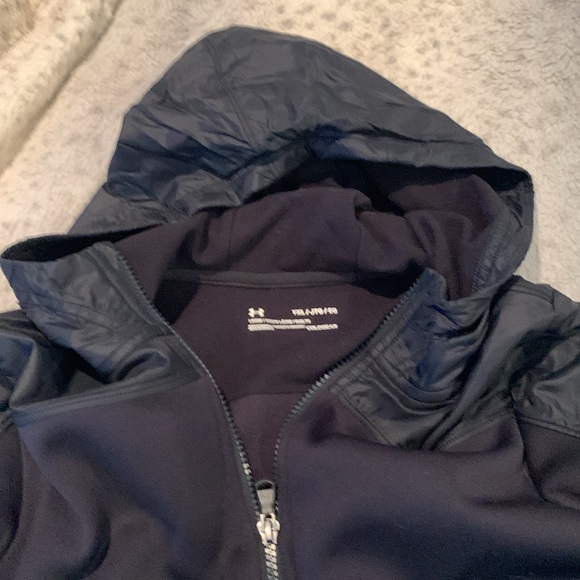 Youth XL unisex Under Armour Coldgear zip up - Picture 2 of 4